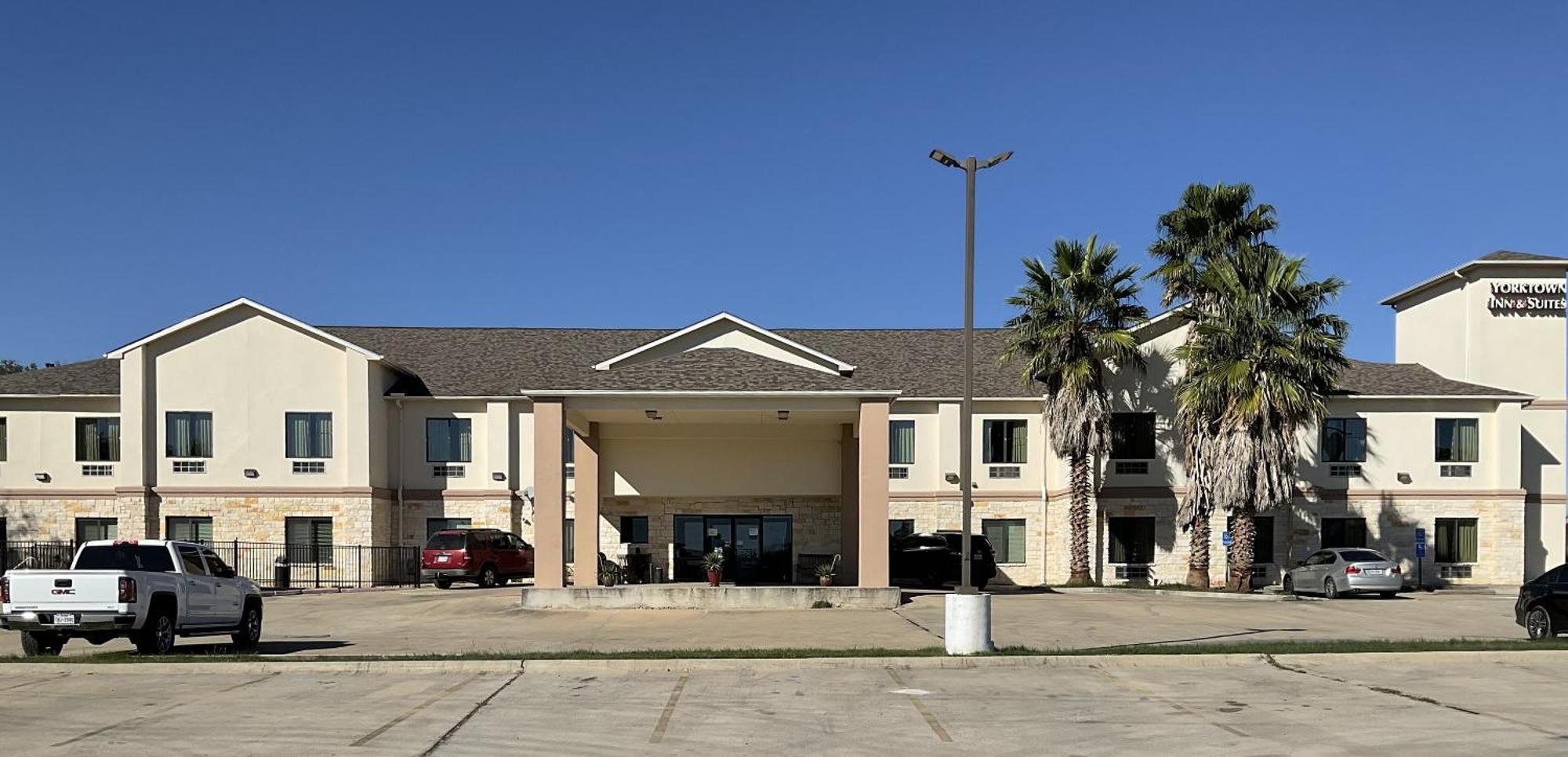 And Motel 4*