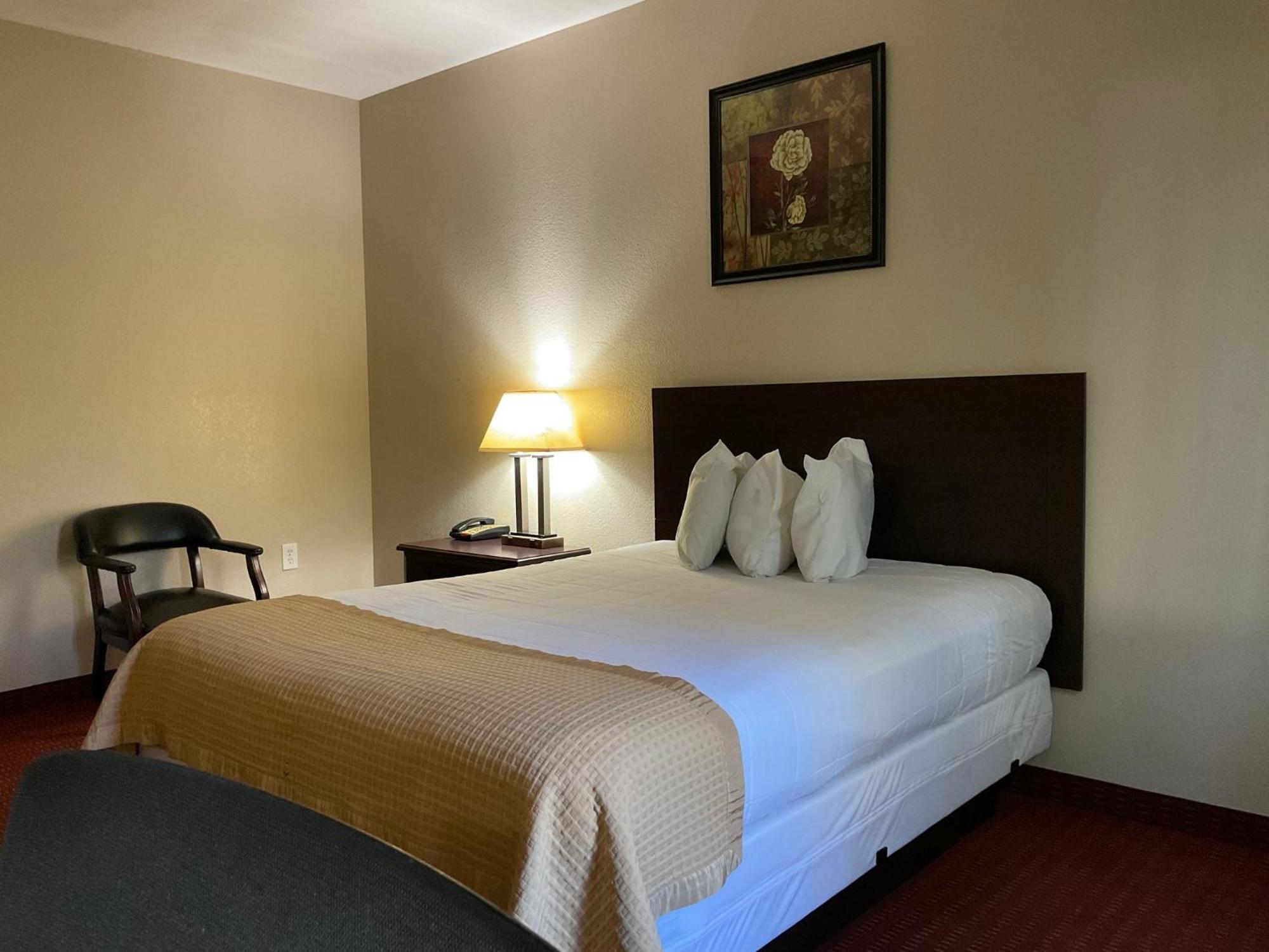 And Motel 4*