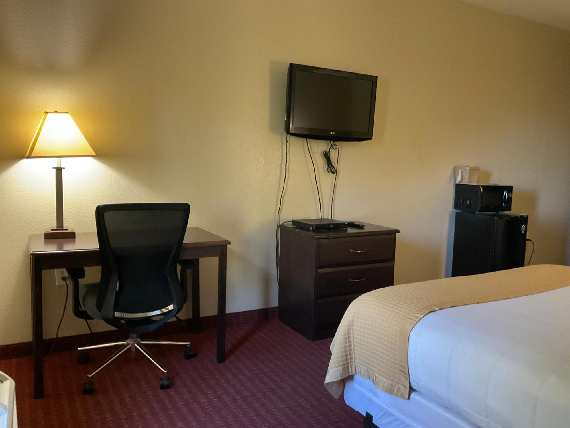 Motel And 4*