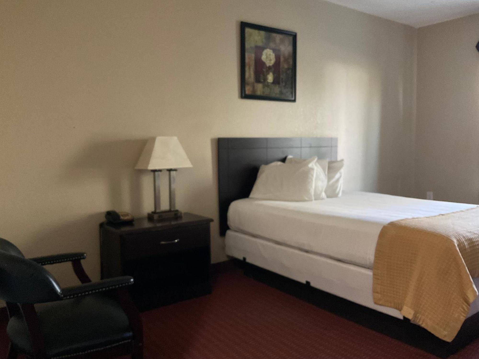 And Motel Yorktown