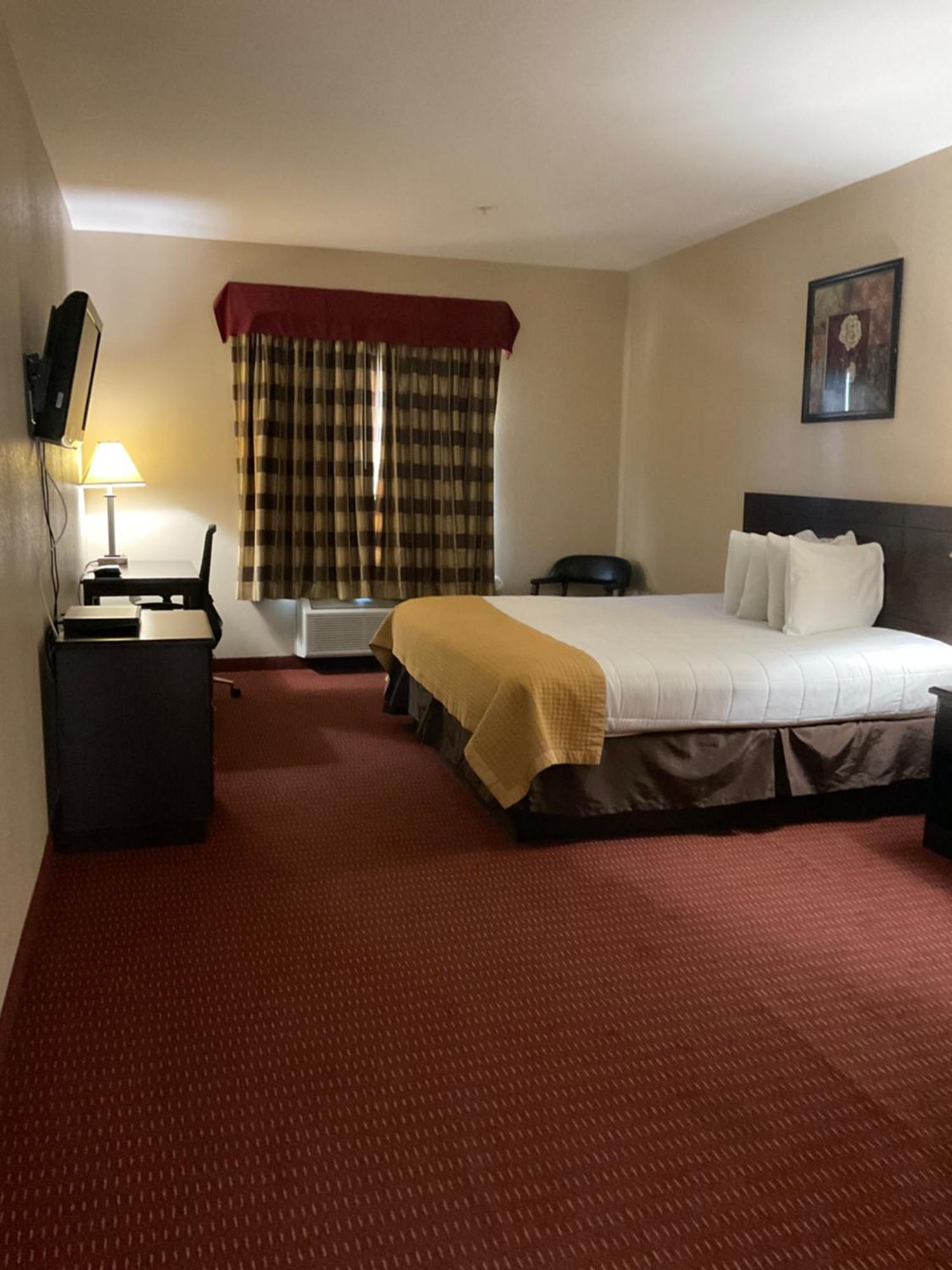 And Motel 4*